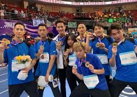 网球冷门不断！紫薇翻车，19岁女将KO斯瓦泰克，中国金花进4强！